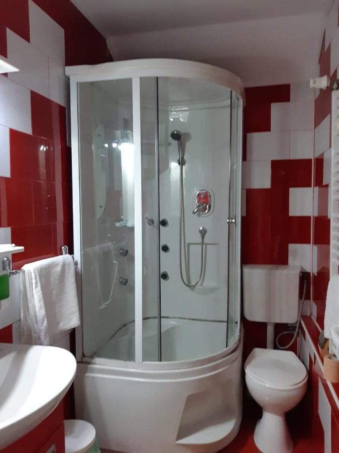 Hotel Mya Бистрица Экстерьер фото
