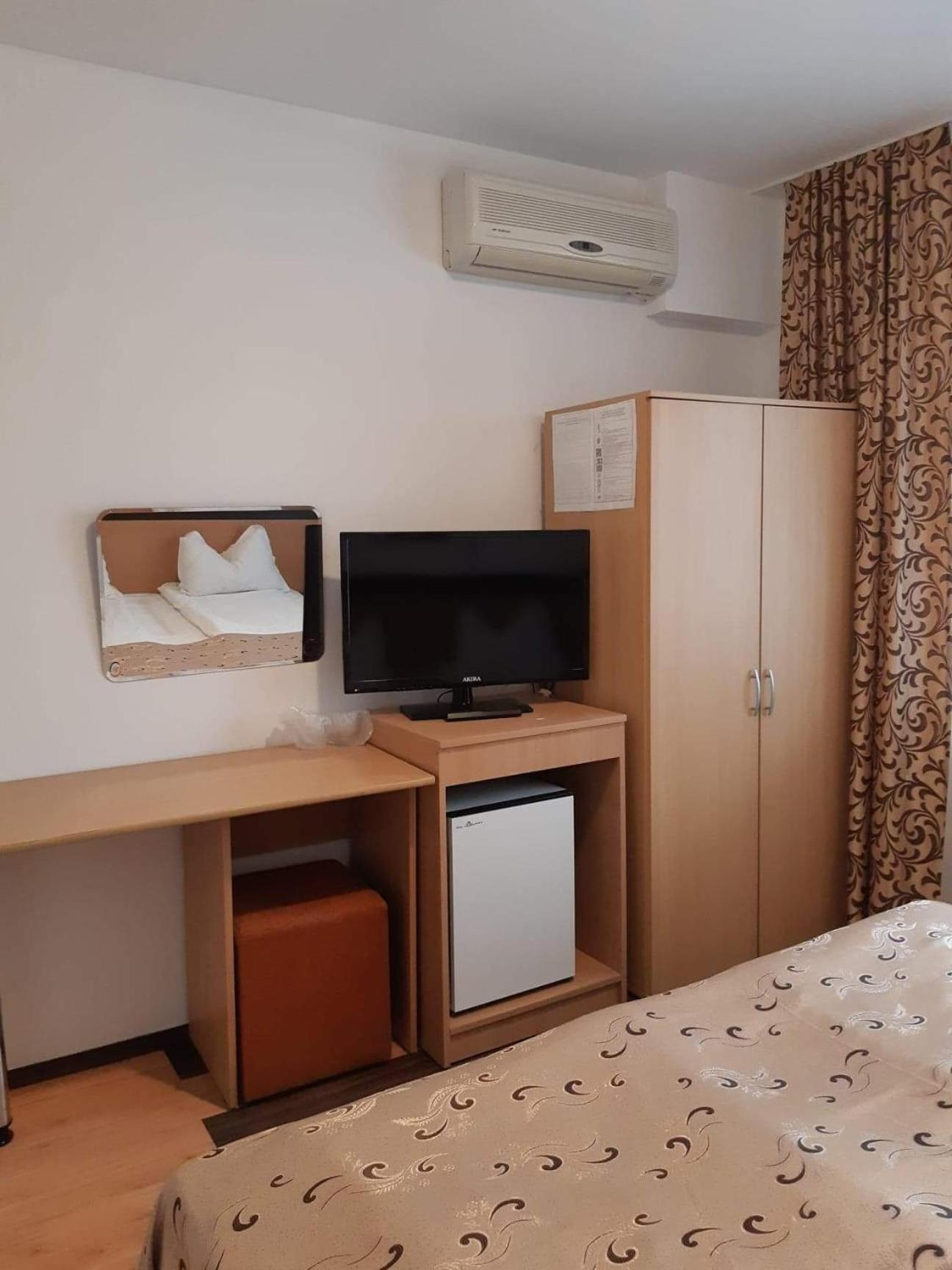 Hotel Mya Бистрица Экстерьер фото